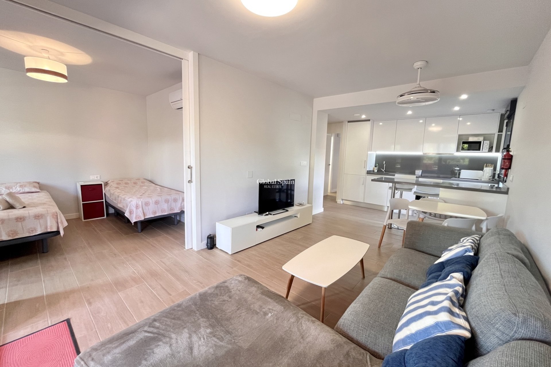 Wiederverkauf - WOHNUNG -
VILLAMARTÍN - Costa Blanca