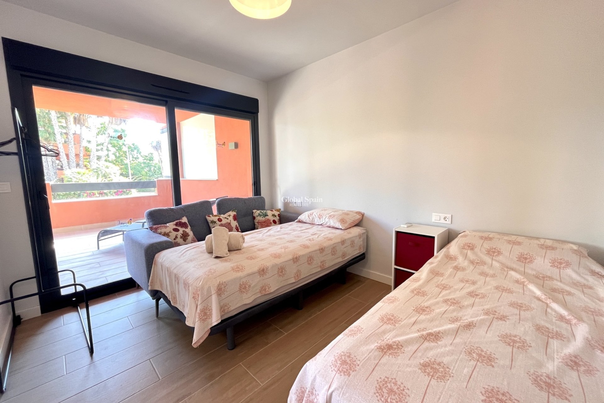 Wiederverkauf - WOHNUNG -
VILLAMARTÍN - Costa Blanca