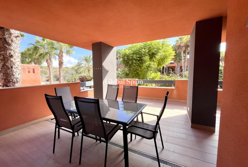 Wiederverkauf - WOHNUNG -
VILLAMARTÍN - Costa Blanca