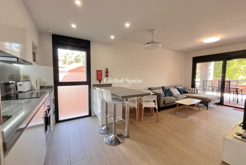 Wiederverkauf - WOHNUNG -
VILLAMARTÍN - Costa Blanca