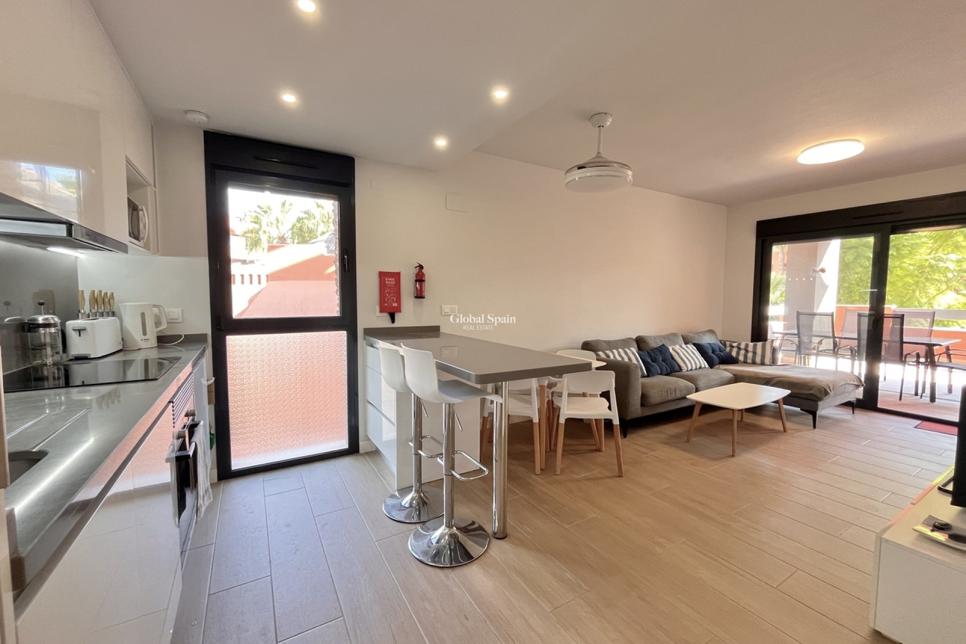 Wiederverkauf - WOHNUNG -
VILLAMARTÍN - Costa Blanca