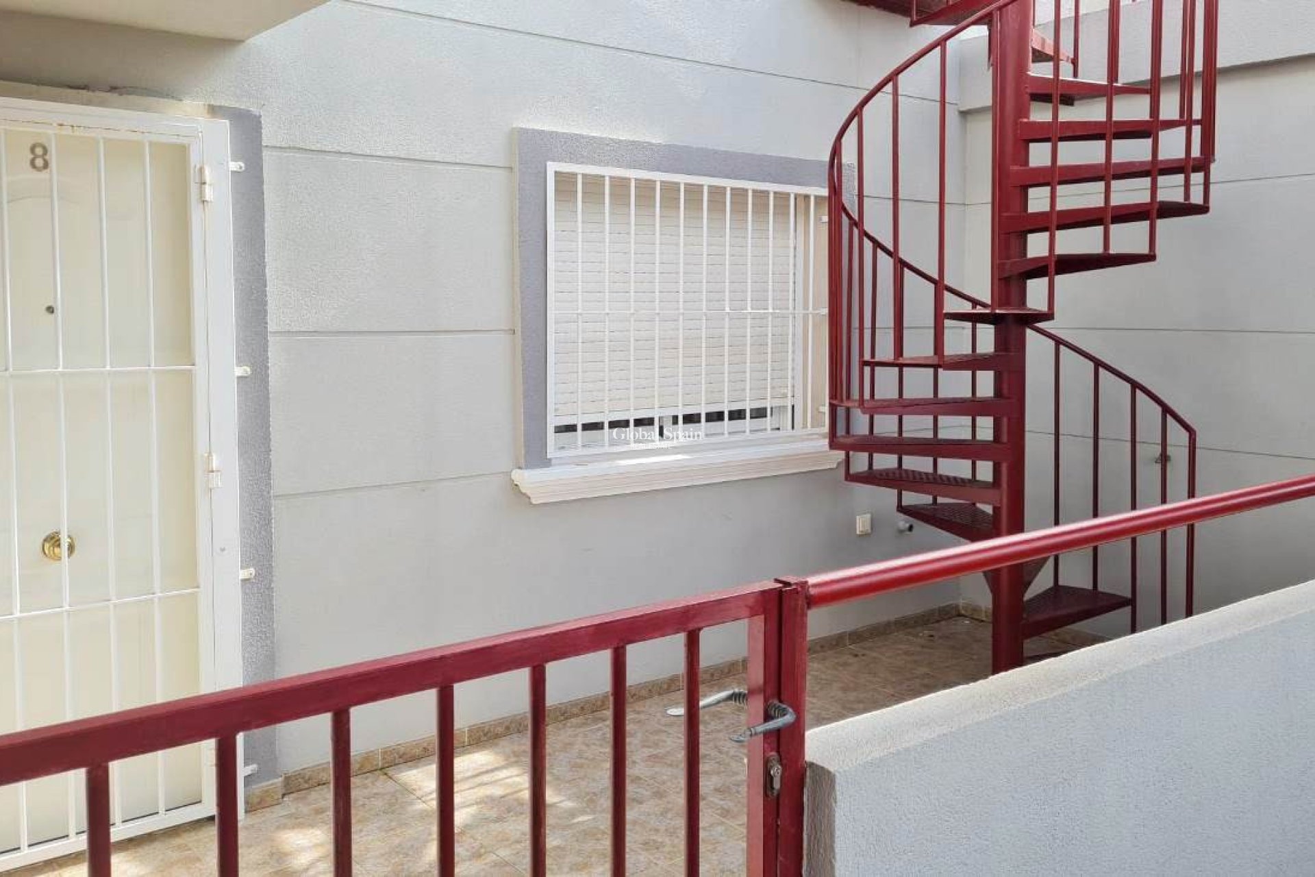Wiederverkauf - WOHNUNG -
VILLAMARTÍN - Costa Blanca
