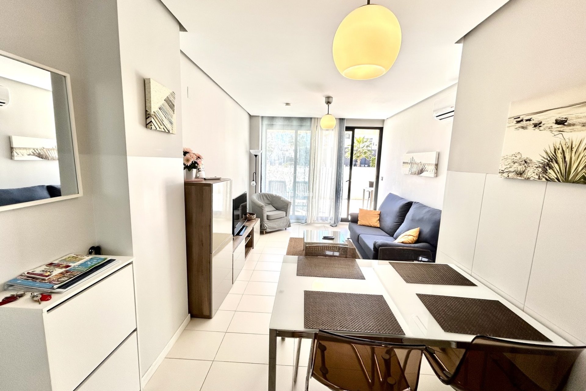 Wiederverkauf - WOHNUNG -
VILLAMARTÍN - Costa Blanca
