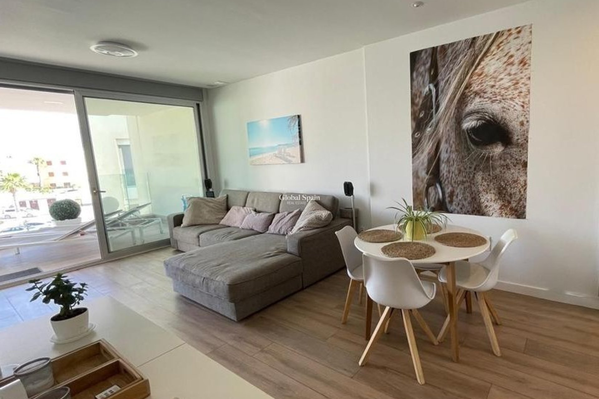 Wiederverkauf - WOHNUNG -
VILLAMARTÍN - Costa Blanca
