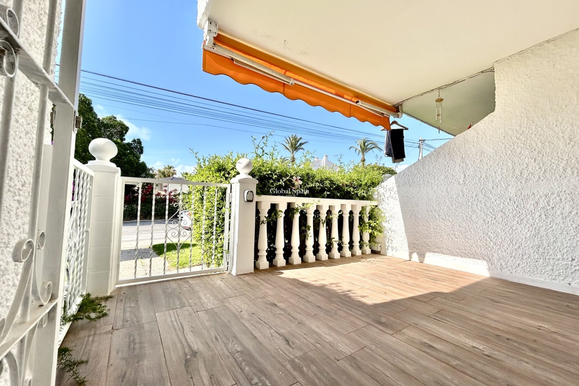 Wiederverkauf - WOHNUNG -
VILLAMARTÍN - Costa Blanca