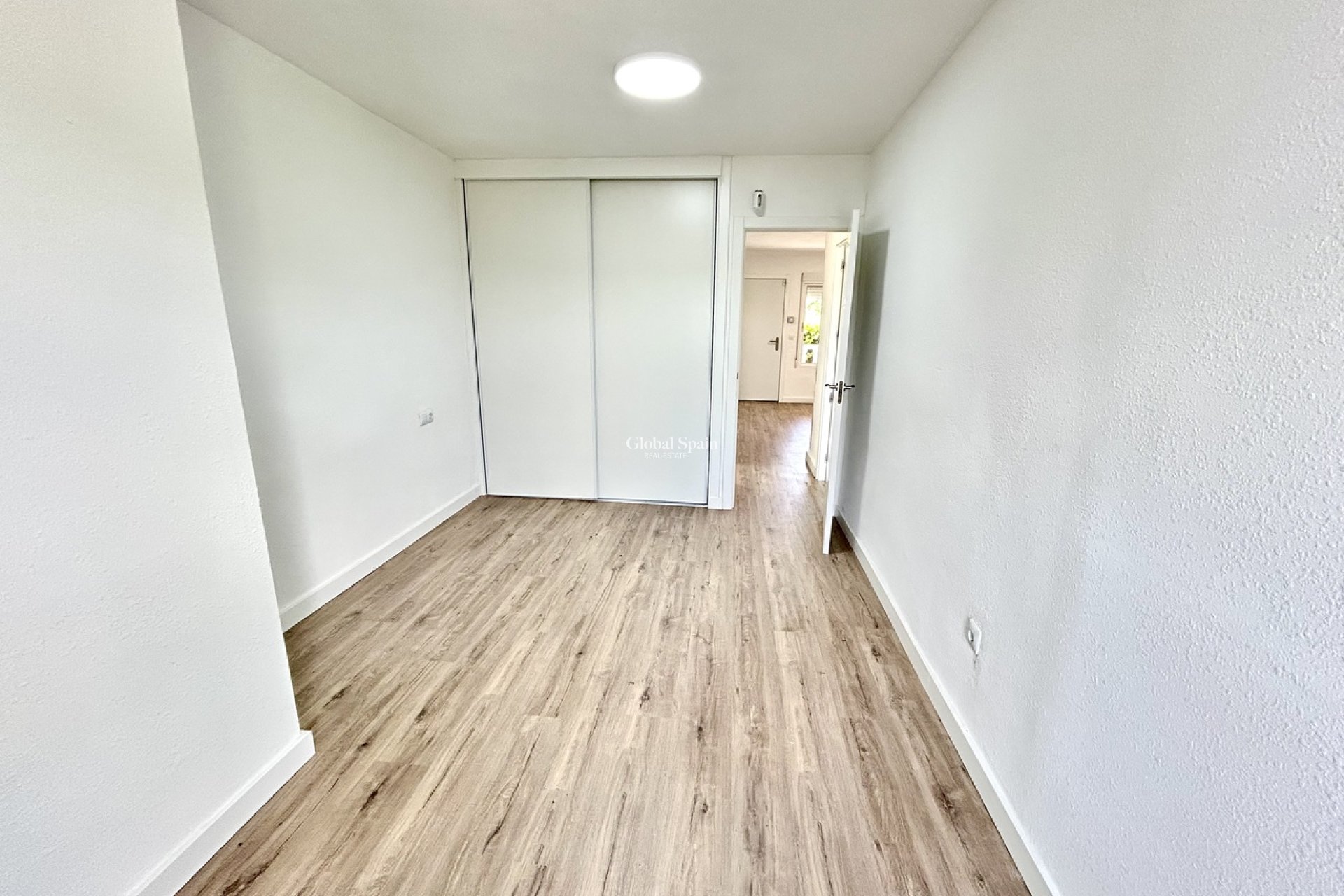 Wiederverkauf - WOHNUNG -
VILLAMARTÍN - Costa Blanca
