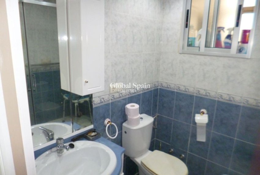 Wiederverkauf - WOHNUNG -
VILLAMARTÍN - Costa Blanca