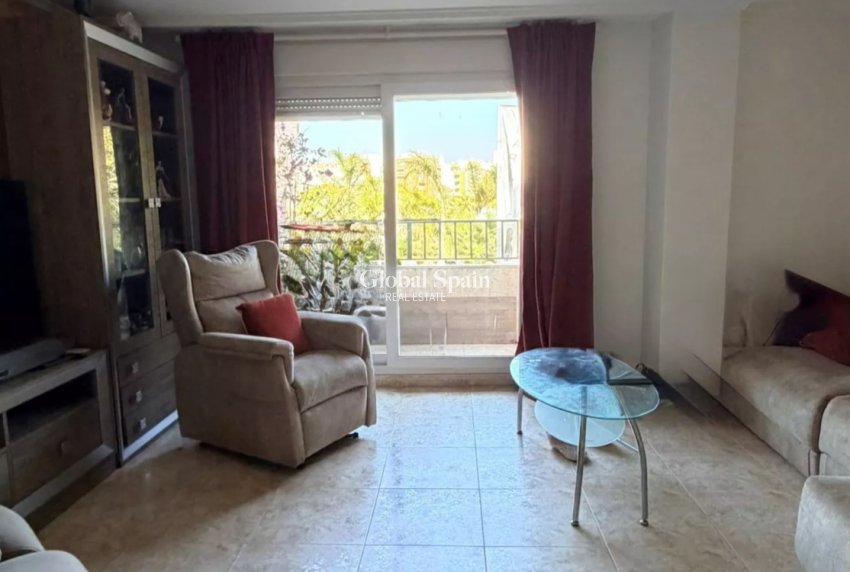 Wiederverkauf - WOHNUNG -
VILLAMARTÍN - Costa Blanca