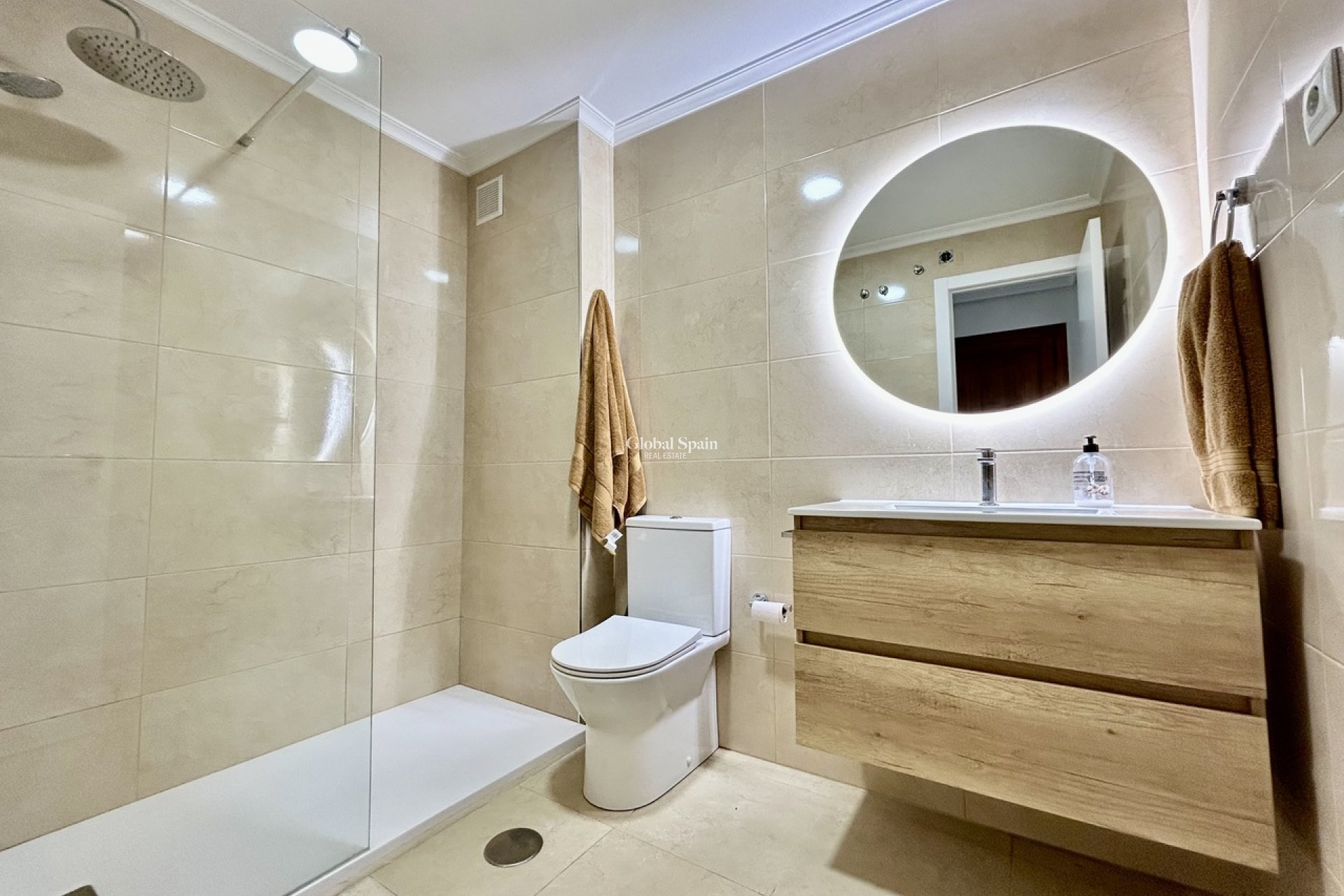 Wiederverkauf - WOHNUNG -
VILLAMARTÍN - Costa Blanca