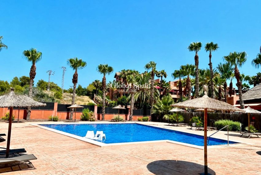 Wiederverkauf - WOHNUNG -
VILLAMARTÍN - Costa Blanca