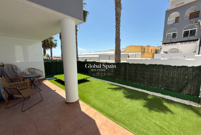 Wiederverkauf - WOHNUNG -
VILLAMARTÍN - Costa Blanca