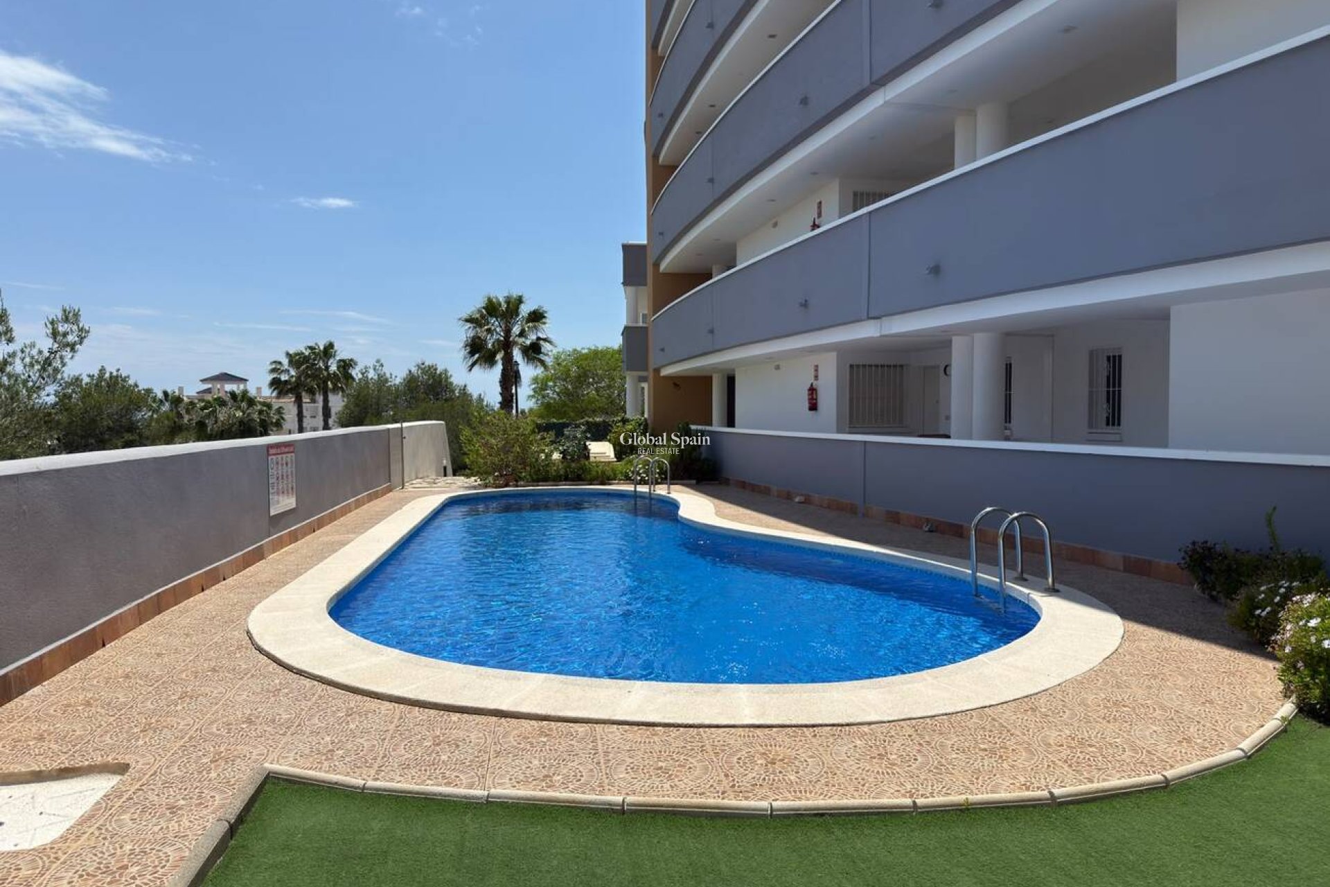 Wiederverkauf - WOHNUNG -
VILLAMARTÍN - Costa Blanca