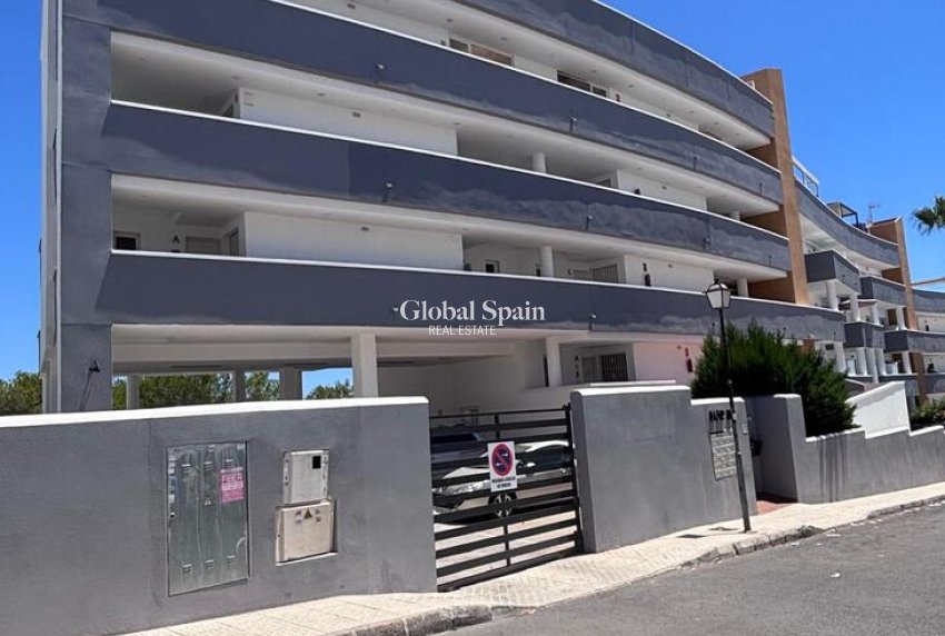 Wiederverkauf - WOHNUNG -
VILLAMARTÍN - Costa Blanca