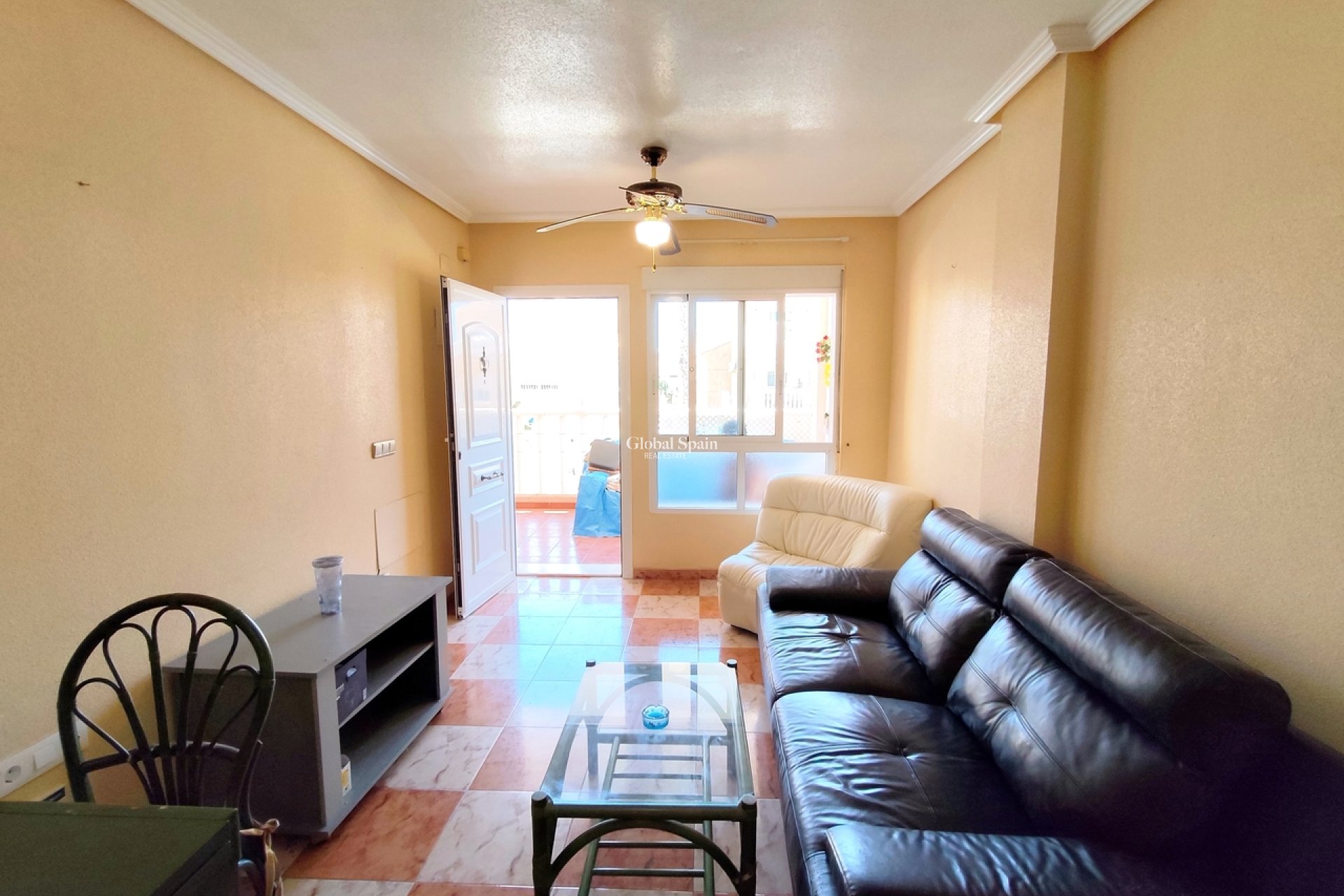 Wiederverkauf - WOHNUNG -
VILLAMARTÍN - Costa Blanca