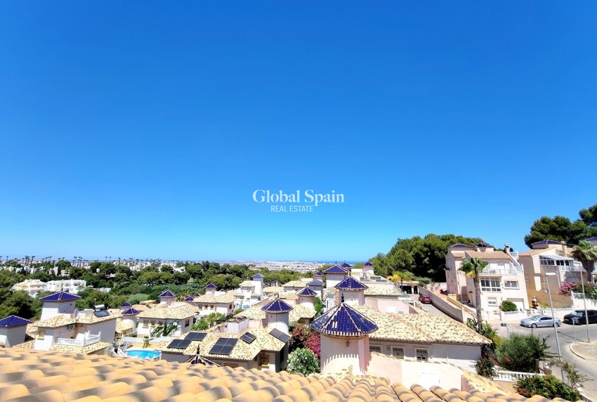 Wiederverkauf - WOHNUNG -
VILLAMARTÍN - Costa Blanca