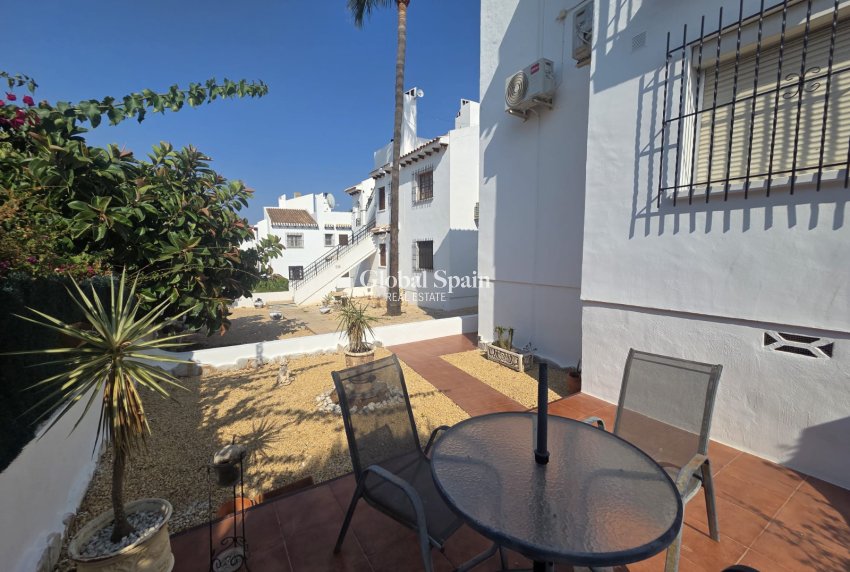 Wiederverkauf - WOHNUNG -
VILLAMARTÍN - Costa Blanca