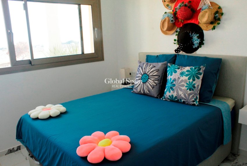 Wiederverkauf - WOHNUNG -
VILLAMARTÍN - Costa Blanca