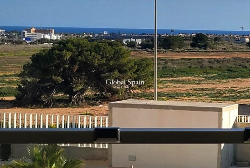 Wiederverkauf - WOHNUNG -
VILLAMARTÍN - Costa Blanca
