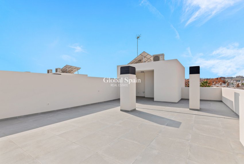 Wiederverkauf - WOHNUNG -
VILLAMARTÍN - Costa Blanca