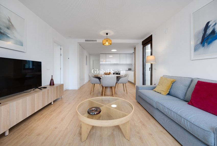 Wiederverkauf - WOHNUNG -
VILLAMARTÍN - Costa Blanca