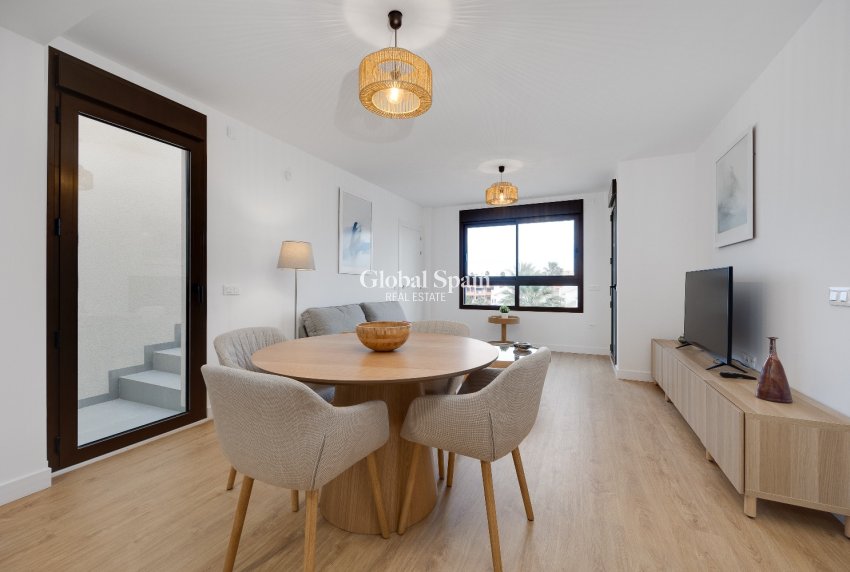 Wiederverkauf - WOHNUNG -
VILLAMARTÍN - Costa Blanca