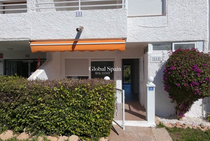 Wiederverkauf - WOHNUNG -
VILLAMARTÍN - Costa Blanca