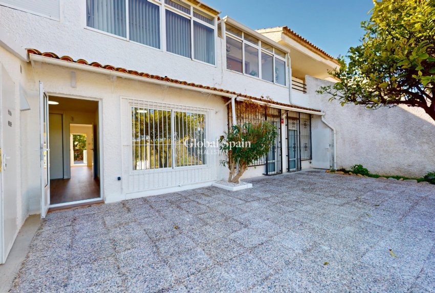 Wiederverkauf - WOHNUNG -
VILLAMARTÍN - Costa Blanca