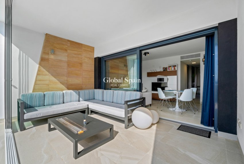 Wiederverkauf - WOHNUNG -
VILLAMARTÍN - Costa Blanca