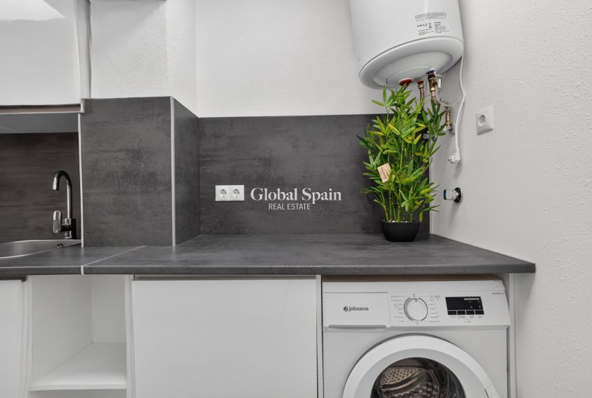 Wiederverkauf - WOHNUNG -
VILLAMARTÍN - Costa Blanca