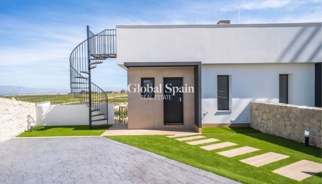 Willa - Nowo zbudowane - ALGORFA -
                LA FINCA GOLF / ALGORFA