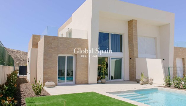 WILLA  - Nowo zbudowane - ALGORFA -
                LA FINCA GOLF / ALGORFA