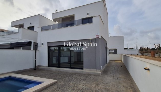 WILLA  - Nowo zbudowane - ORIHUELA COSTA -
                