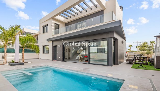 WILLA  - Odsprzedaż - ALGORFA -
                Inland