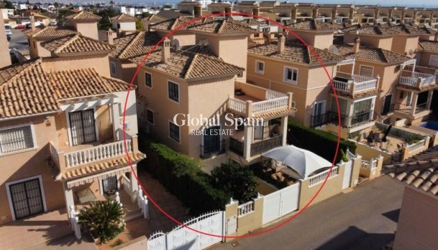 WILLA  - Odsprzedaż - ORIHUELA COSTA -
                