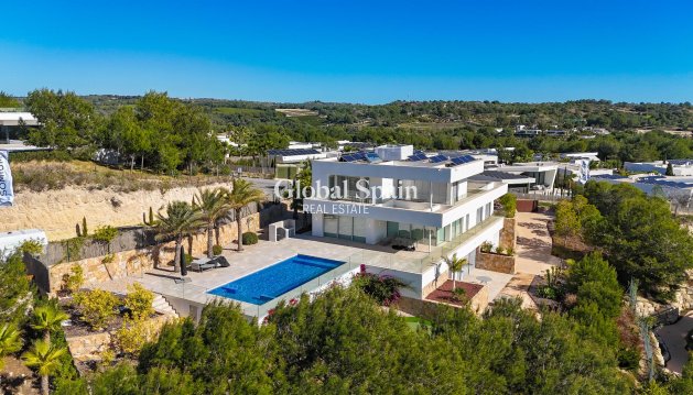 WILLA  - Odsprzedaż - ORIHUELA COSTA -
                