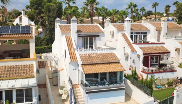 WILLA  - Odsprzedaż - ORIHUELA COSTA -
                