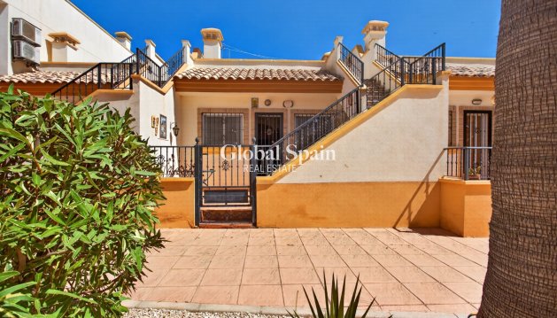 WILLA  - Odsprzedaż - ORIHUELA COSTA -
                