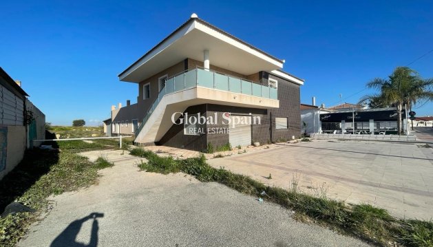 WILLA  - Odsprzedaż - TORREVIEJA -
                