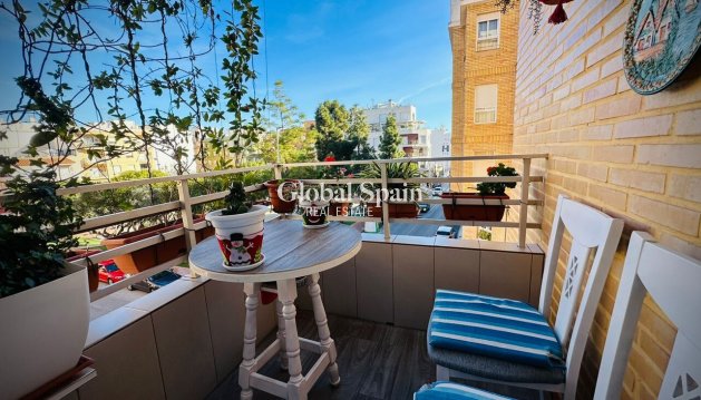 WOHNUNG - Wiederverkauf - ALICANTE -
                Las Viñas