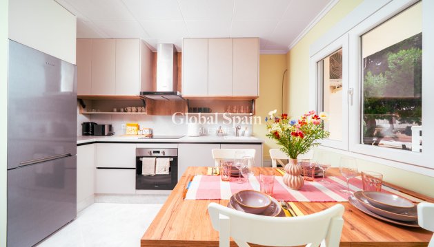 WOHNUNG - Wiederverkauf - La Veleta -
                Costa Blanca