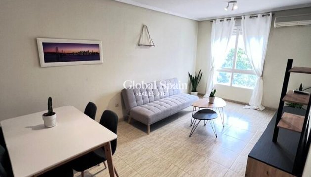 WOHNUNG - Wiederverkauf - LOS MONTESINOS -
                Costa Blanca