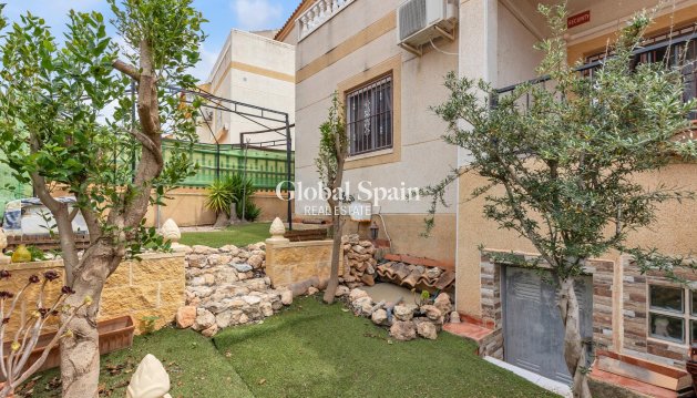 WOHNUNG - Wiederverkauf - ORIHUELA COSTA -
                La Florida