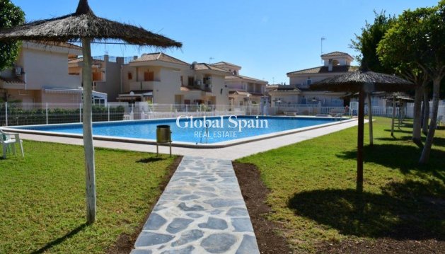 WOHNUNG - Wiederverkauf - ORIHUELA COSTA -
                La Zenia