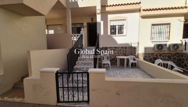 WOHNUNG - Wiederverkauf - PLAYA FLAMENCA -
                Costa Blanca