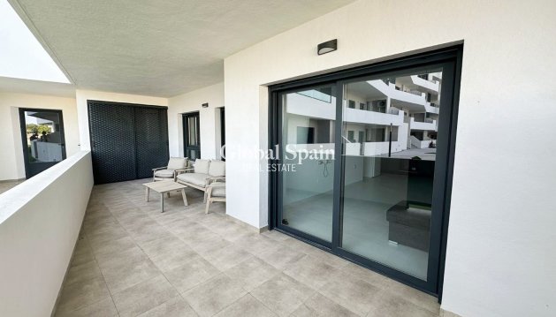 WOHNUNG - Wiederverkauf - SAN MIGUEL DE SALINAS -
                Urbanizaciones