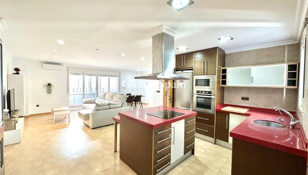 WOHNUNG - Wiederverkauf - TORREVIEJA -
                Center