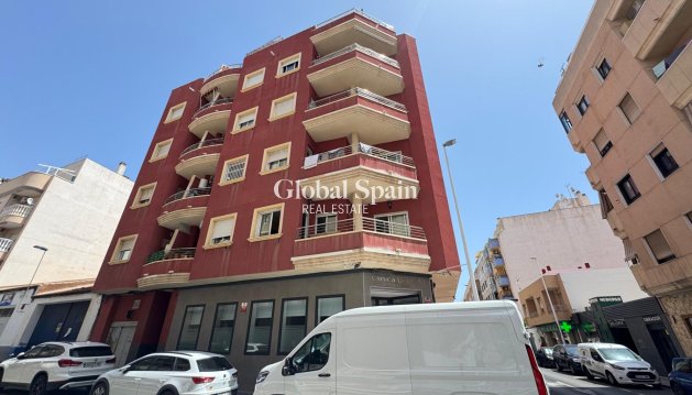 Wohnung - Wiederverkauf - TORREVIEJA -
                Centro