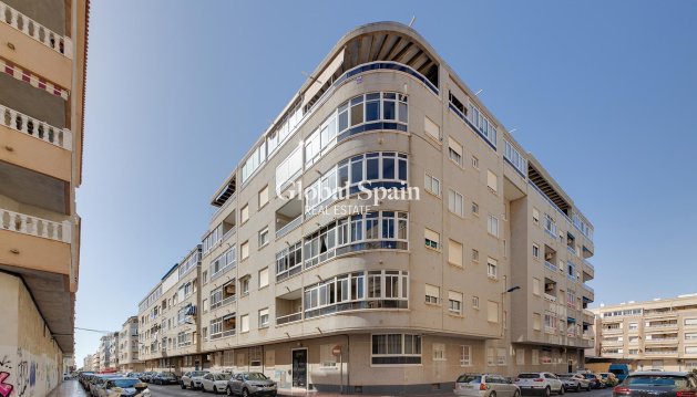 WOHNUNG - Wiederverkauf - TORREVIEJA -
                Costa Blanca
