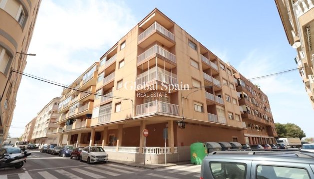 WOHNUNG - Wiederverkauf - TORREVIEJA -
                Costa Blanca