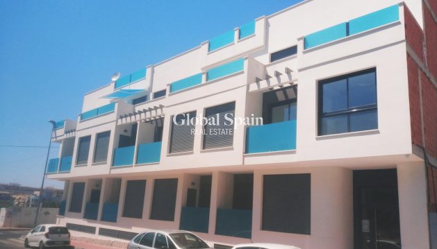 WOHNUNG - Wiederverkauf - TORREVIEJA -
                Estacion de autobuses